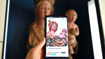 Manche Details lassen sich mit „Schönhof digital“ besser erkennen als in der Ausstellung.